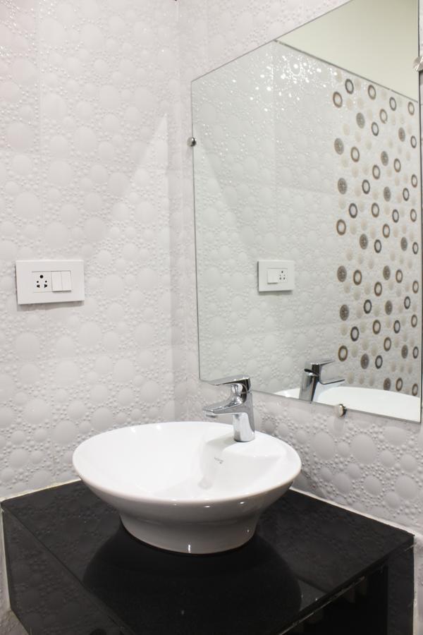 Hotel Grand Gayathri Khammam Exterior photo