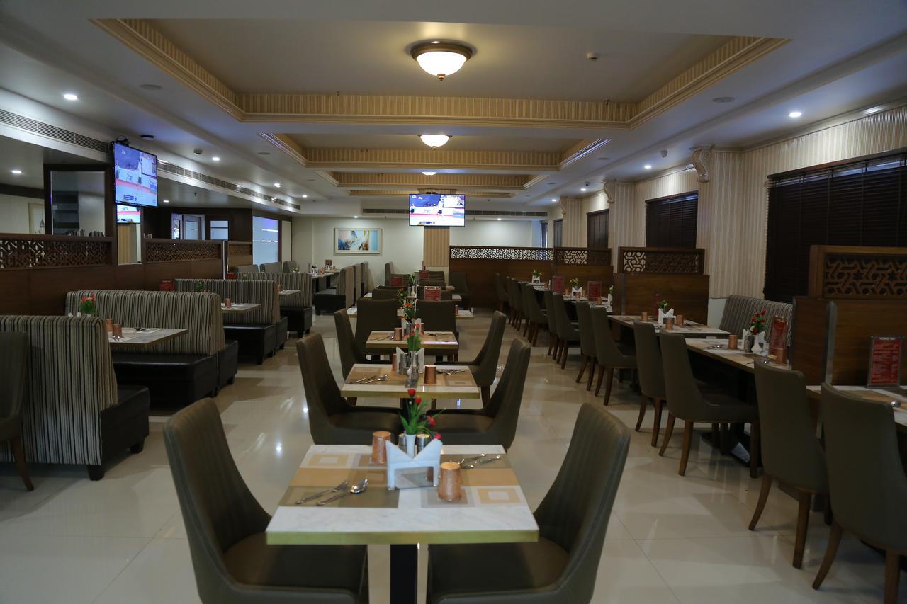 Hotel Grand Gayathri Khammam Exterior photo