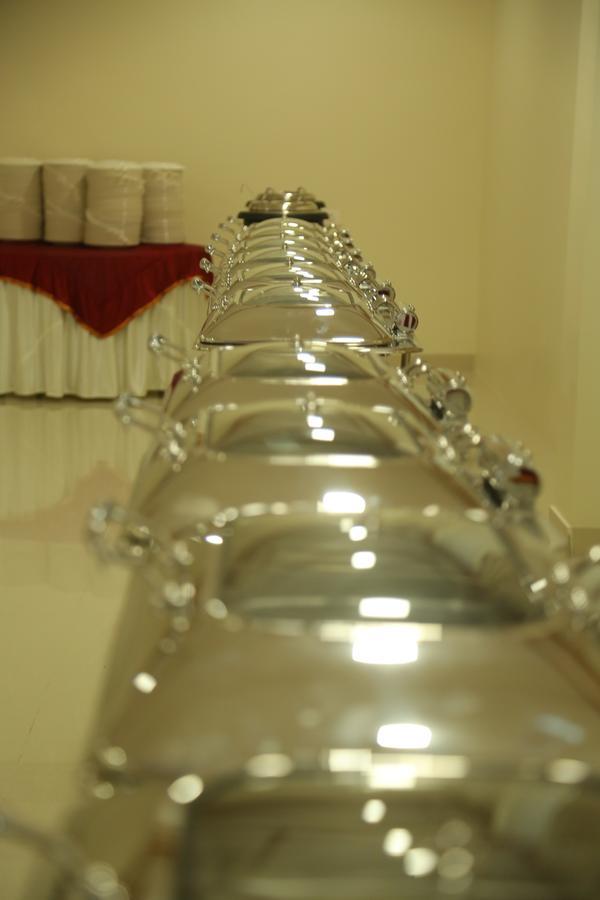 Hotel Grand Gayathri Khammam Exterior photo