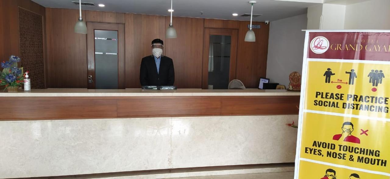 Hotel Grand Gayathri Khammam Exterior photo